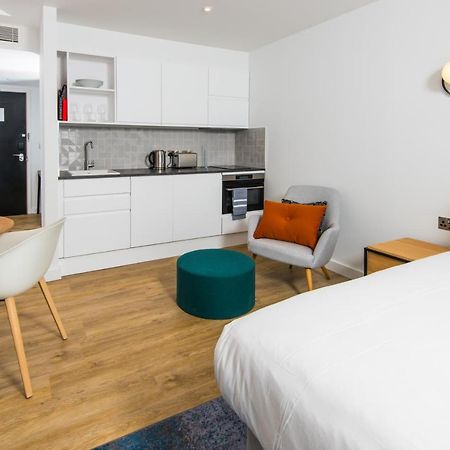 Staybridge Suites - Cardiff By Ihg ภายนอก รูปภาพ
