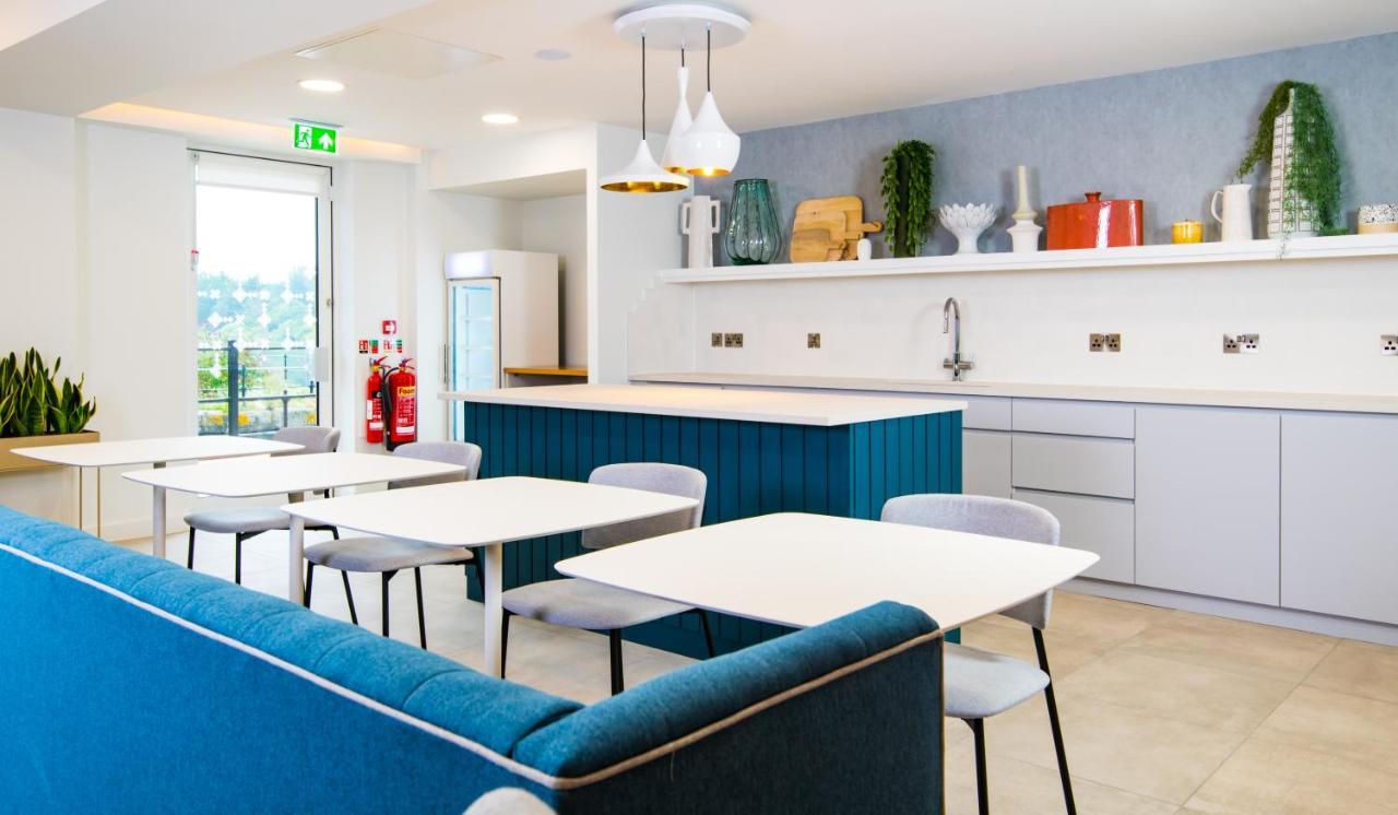 Staybridge Suites - Cardiff By Ihg ภายนอก รูปภาพ