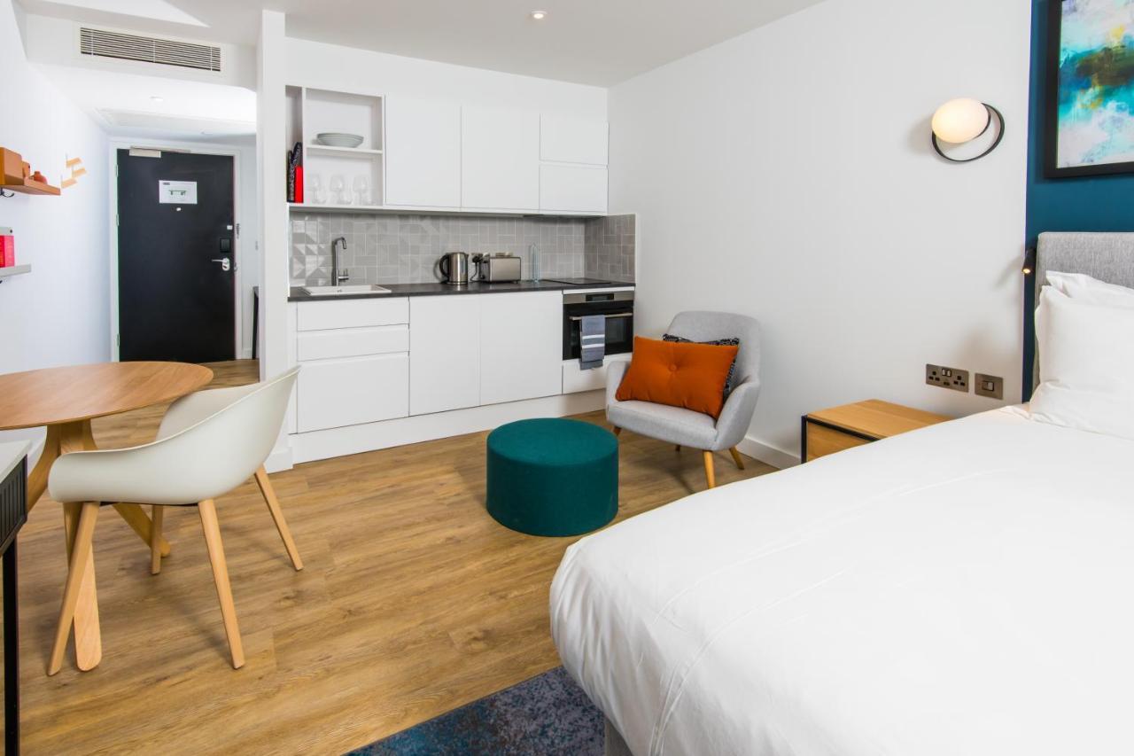 Staybridge Suites - Cardiff By Ihg ภายนอก รูปภาพ